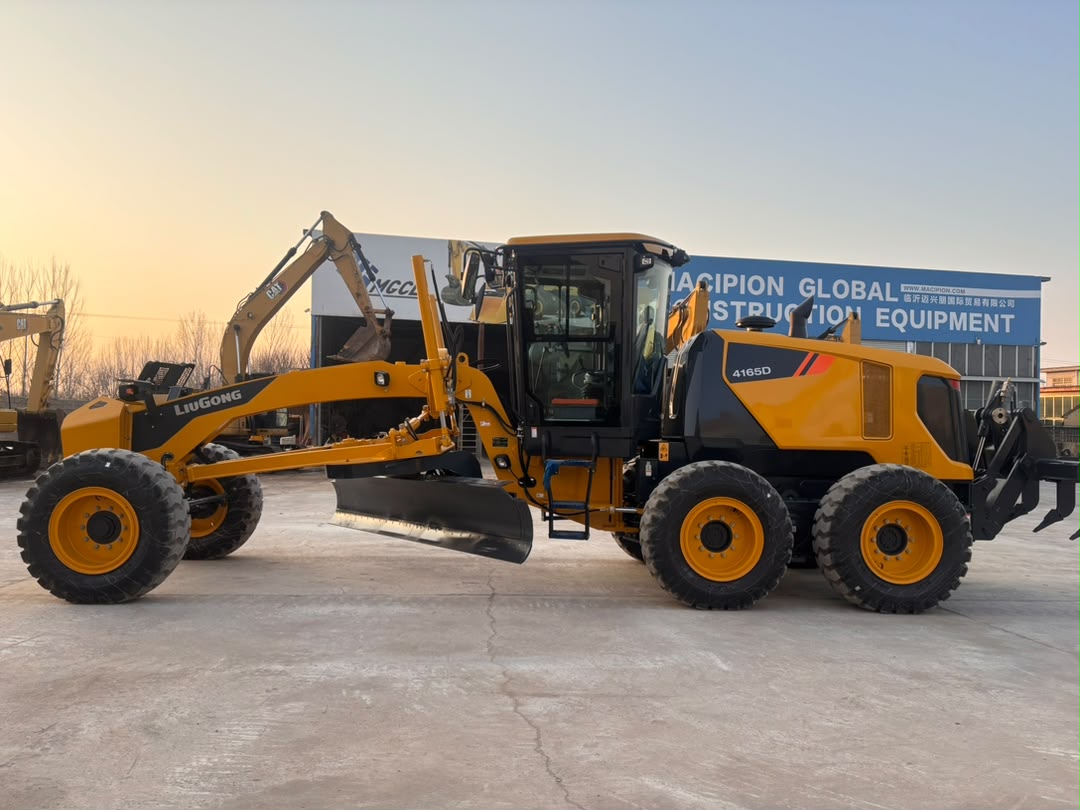 Motoniveladora Agil 4165D